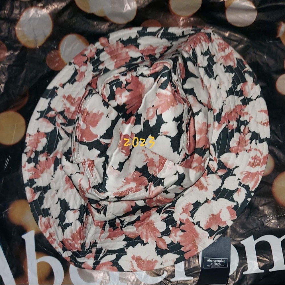 Abercrombie and Fitch Bucket hat New - Picture 6 of 8